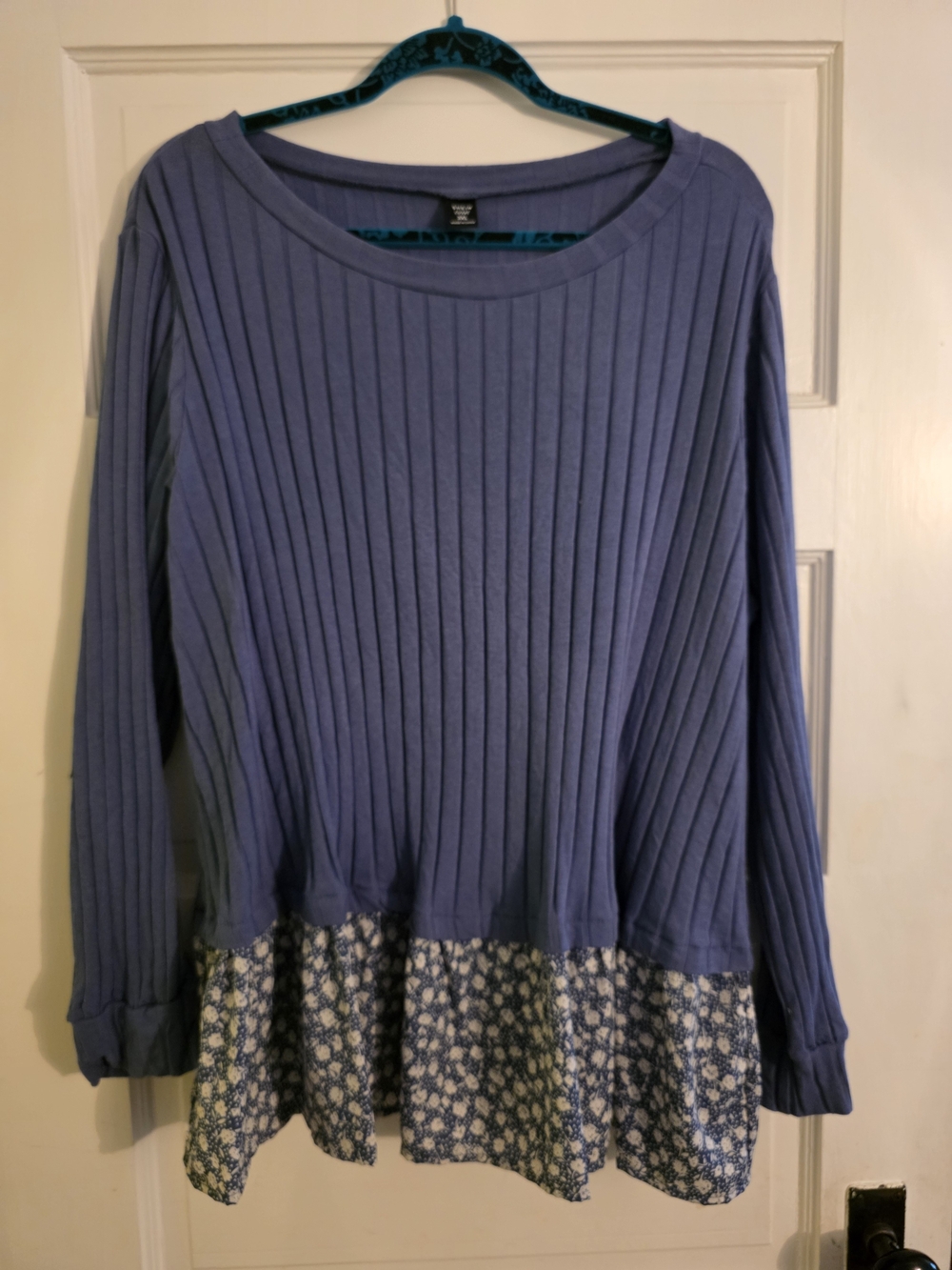 SHEIN Blue Ribbed Long-Sleeve Top with Floral Hem